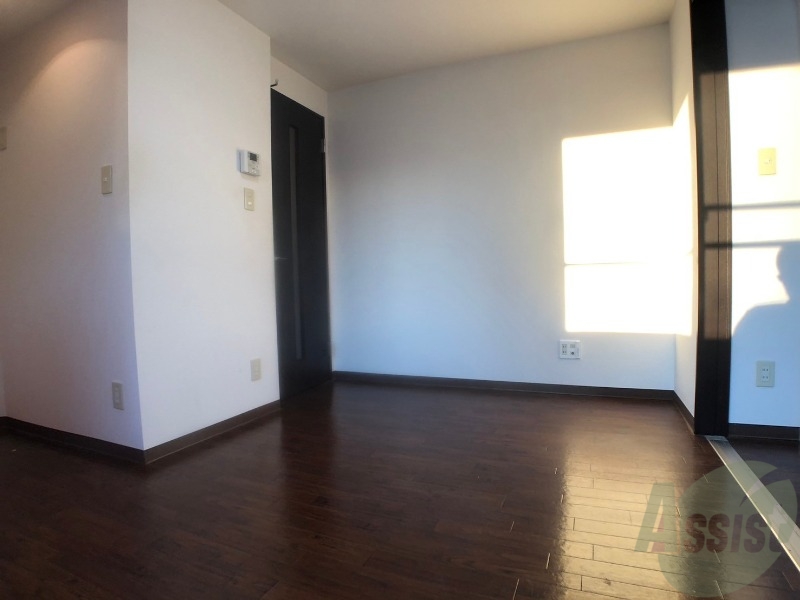 居室・リビング　広々としたリビングですね。使い勝手がよさそうですね！