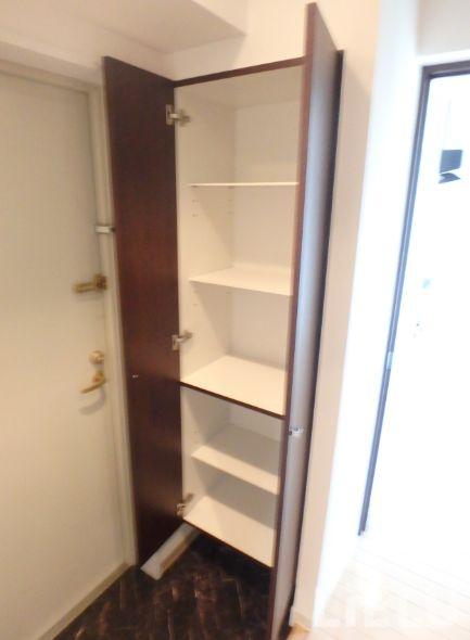 玄関　同施工会社施工物件の参考写真になります※現況優先