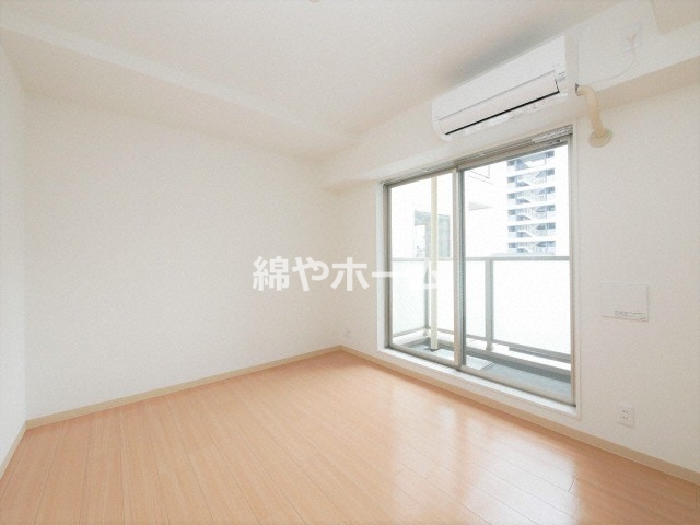 居室・リビング　こちらのリビングで趣味の時間をお楽しみください