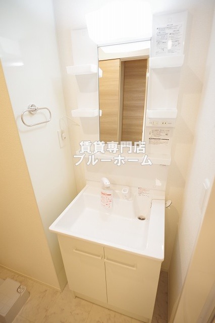 洗面設備　独立洗面台です！