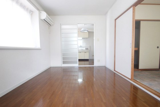 居室・リビング　別号室の写真です。