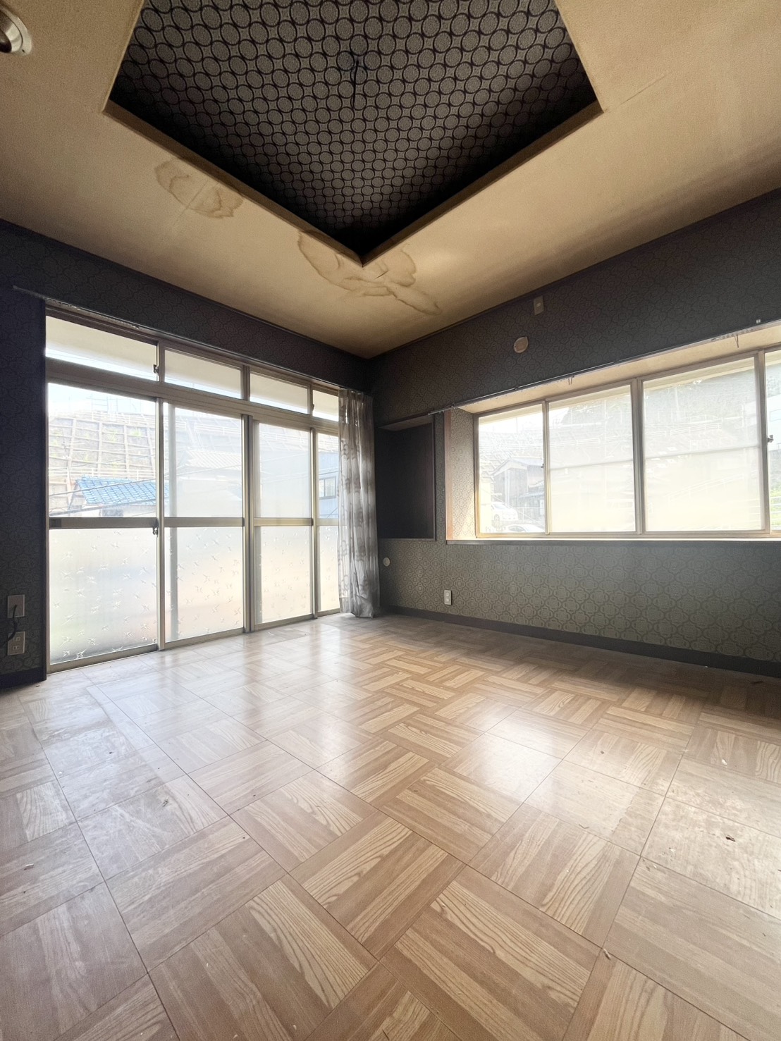 西丸山TERRACEIIの居間写真
