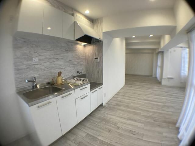 居室・リビング　こちらのリビングで趣味の時間をお楽しみください