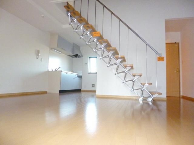 居室・リビング　★お問い合わせはタウンハウジング町田店まで★