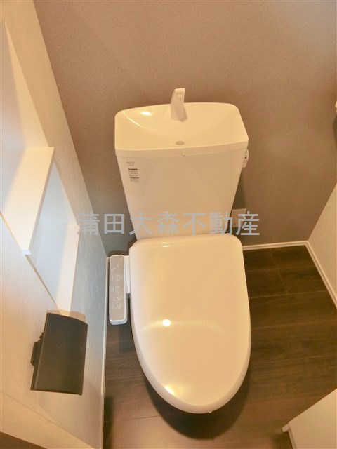 トイレ　温水洗浄便座付きのトイレ