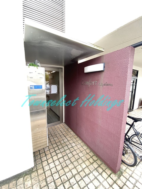 エントランス　毎日通るエントランス♪