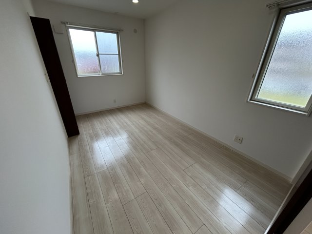 居室・リビング　※別部屋の写真です。現況優先