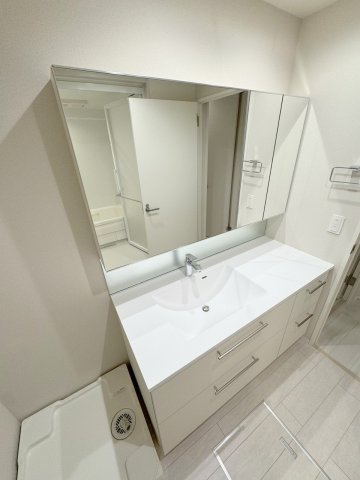 収納　★ウォークインクローゼット★