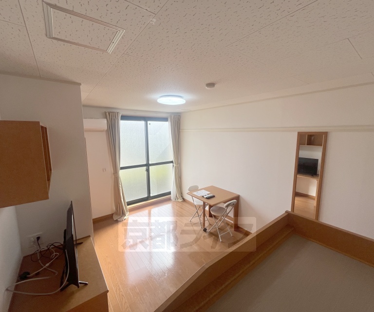 ＪＲ山陰本線 園部駅 徒歩19分 2階建 築18年の居間写真