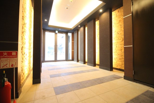 エントランス　エントランス