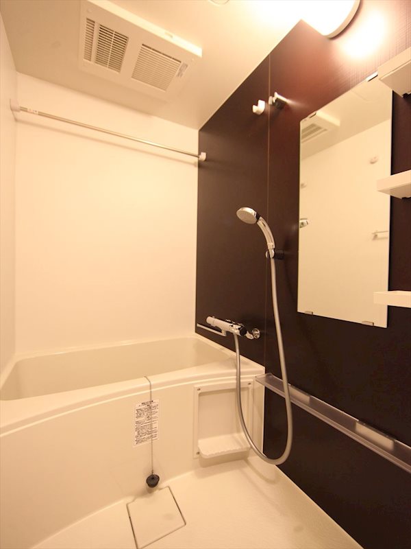 バス・シャワールーム　浴室暖房乾燥機付バスルーム
