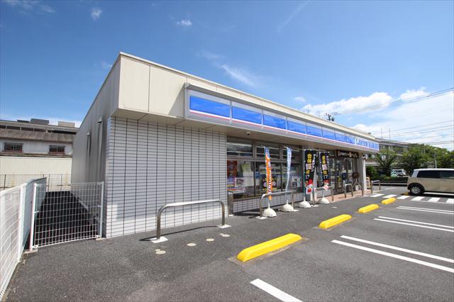 コンビニ　ローソン東金市役所前店（コンビニ）まで516m