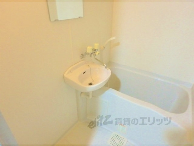 バス・シャワールーム　バス