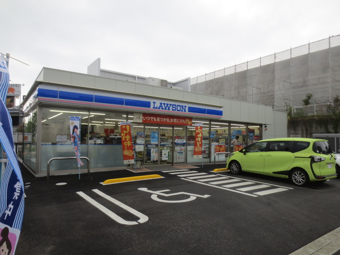 コンビニ　ローソン（コンビニ）まで570m