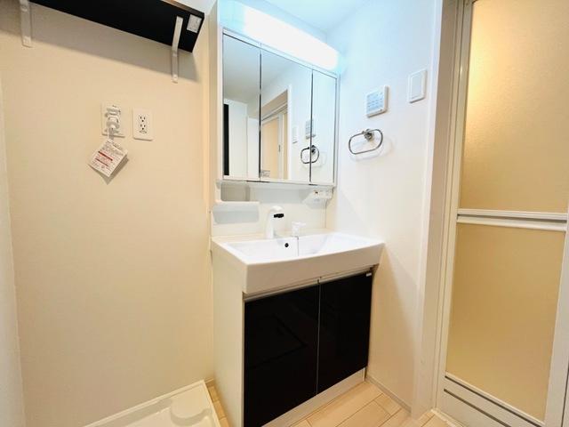 洗面設備　洗髪洗面化粧台