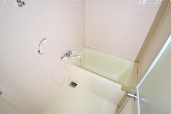 バス・シャワールーム　※別号室の写真です。