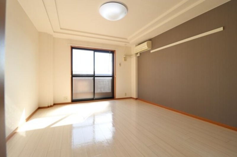 居室・リビング　図面と現状に相違がある場合には現状を優先