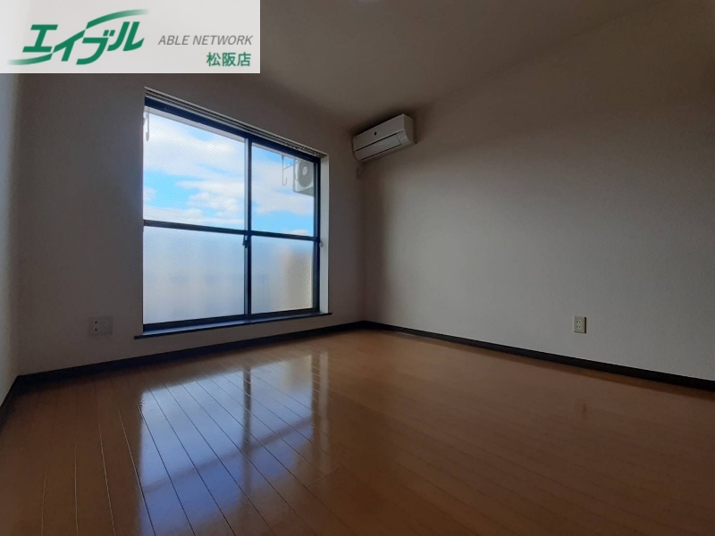 居室・リビング　同型参考写真