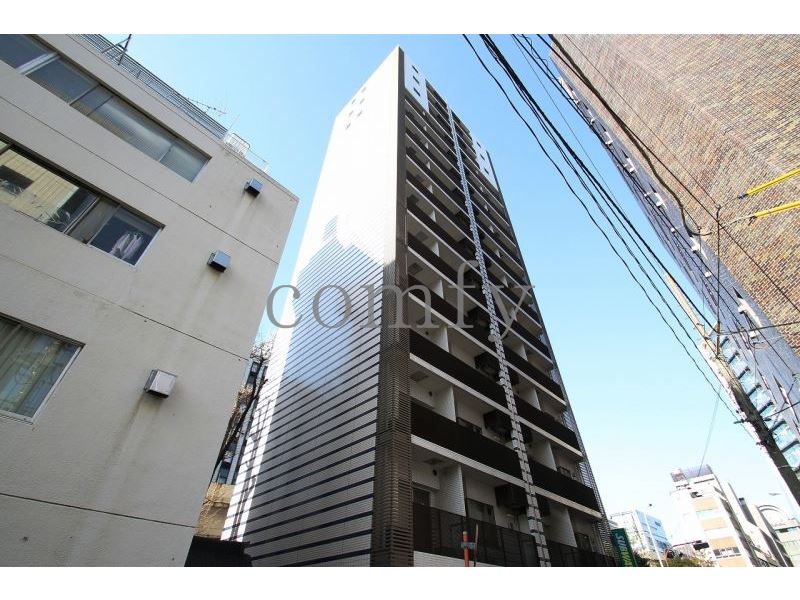 建物外観　タイル貼りの重厚感のある外観