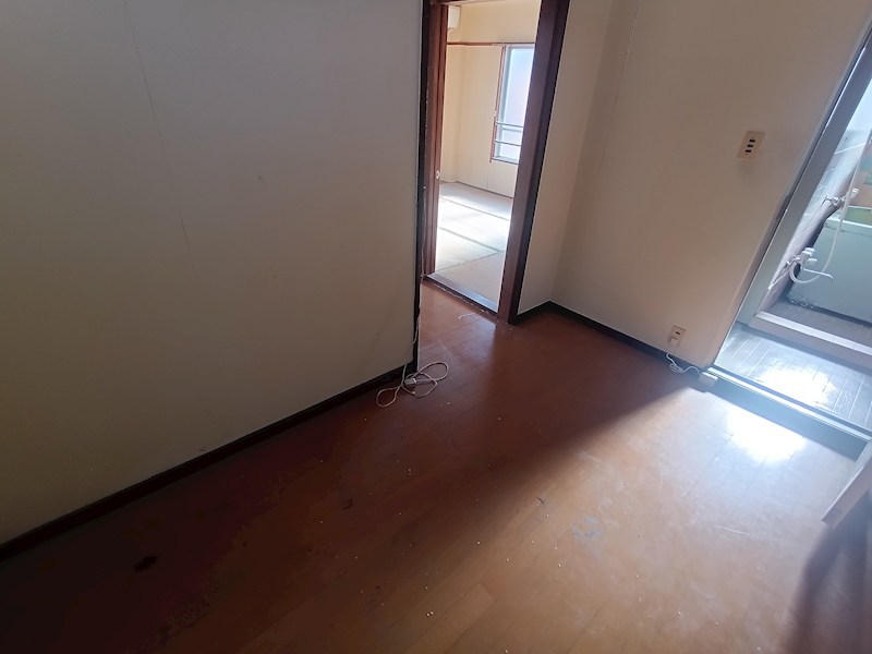 居室・リビング　清掃前