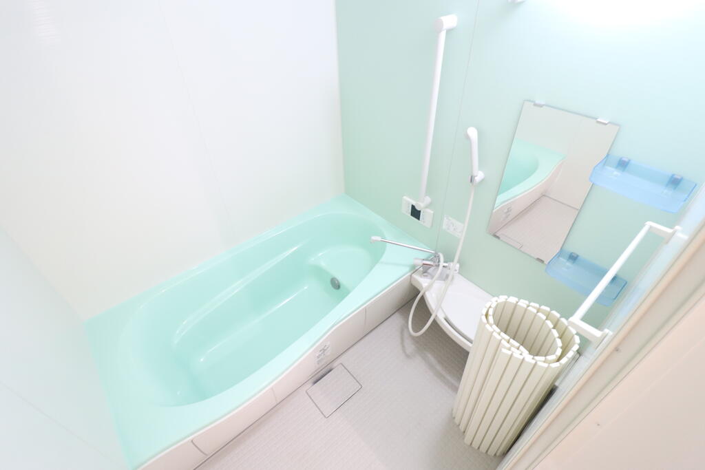 バス・シャワールーム　バスルーム