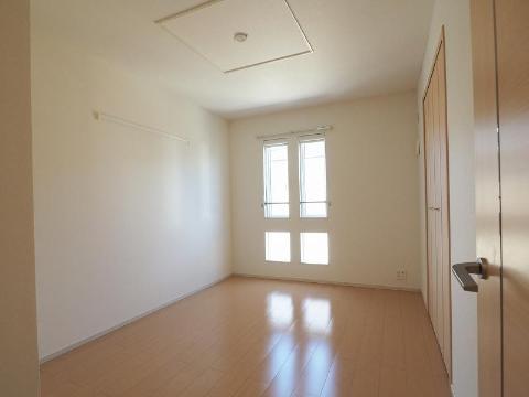 居室・リビング　寝室