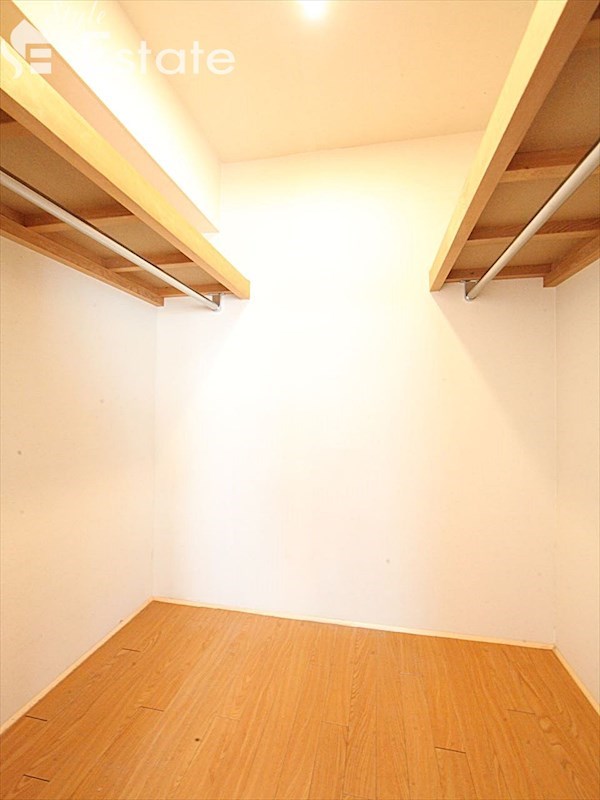 収納　ウォークインクローゼット