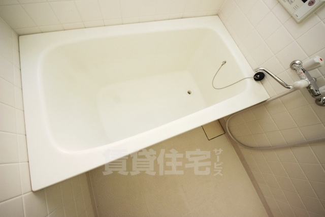 近鉄生駒線 一分駅 徒歩12分 3階建 築31年の風呂写真