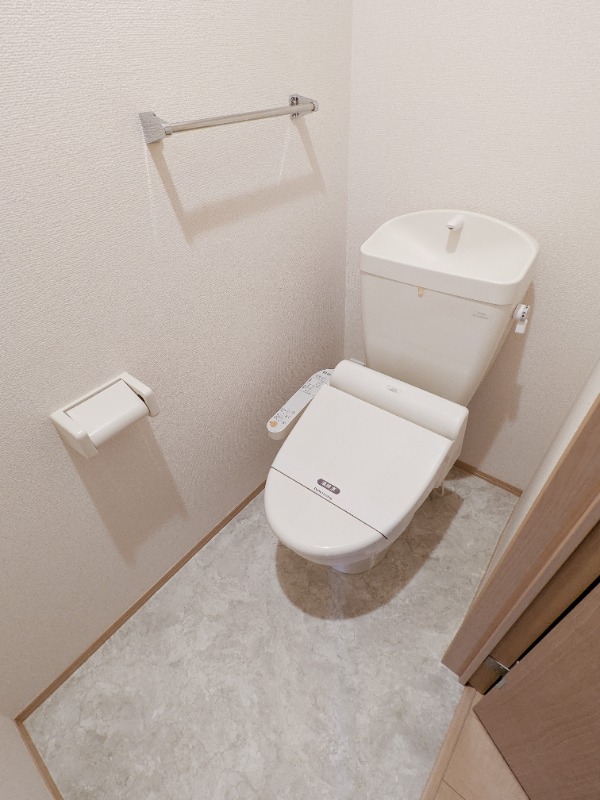 トイレ　図面と現状に相違がある場合には現状を優先