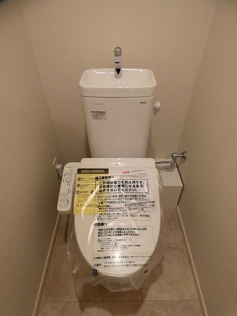 トイレ　写真は同タイプ住居です。