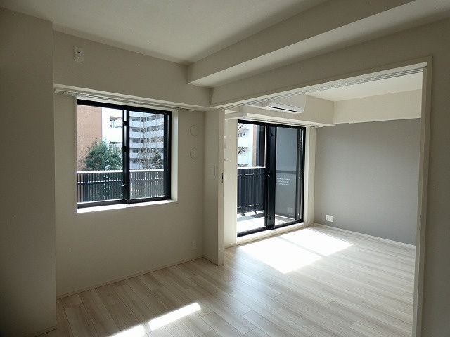 その他部屋・スペース　ゆったりとした玄関です