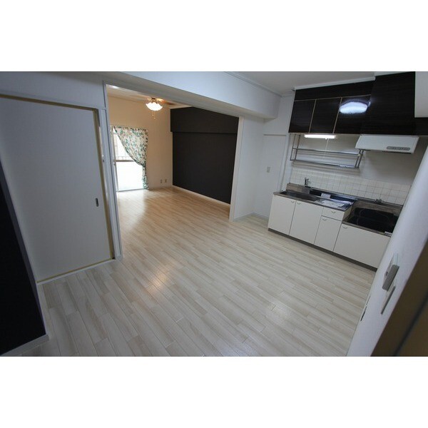 居室・リビング　※他号室参考