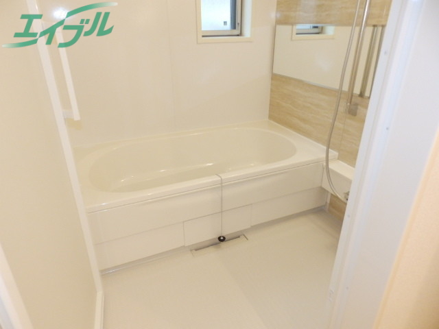 バス・シャワールーム　同型参考写真