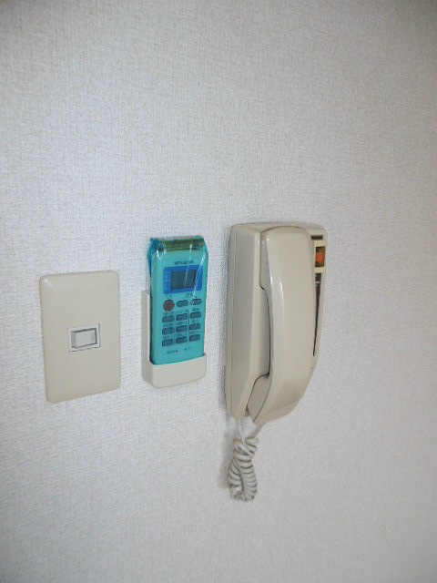 セキュリティ　インターホン写真は303号室です（参考）