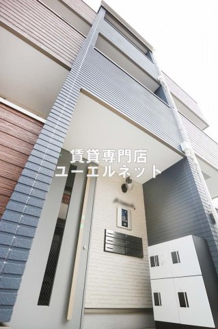 建物外観　シンプルで洗練されたデザインが毎日の暮らしに心地よさをプラス