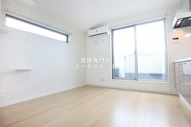 居室・リビング　ゆったりとくつろげる、落ち着きのある居室空間です