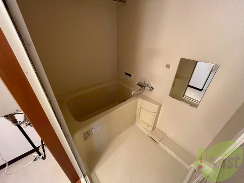 バス・シャワールーム　ユニットバスです。疲れを癒すのに欠かせませんね！