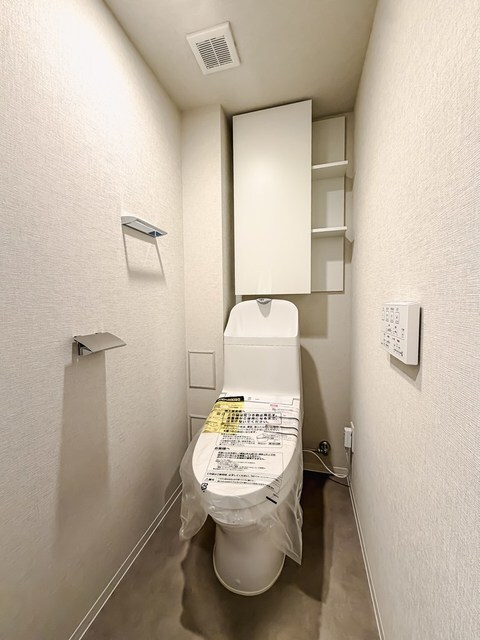 トイレ　※写真は同タイプ住戸です。