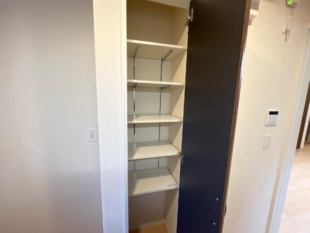 収納　パントリー