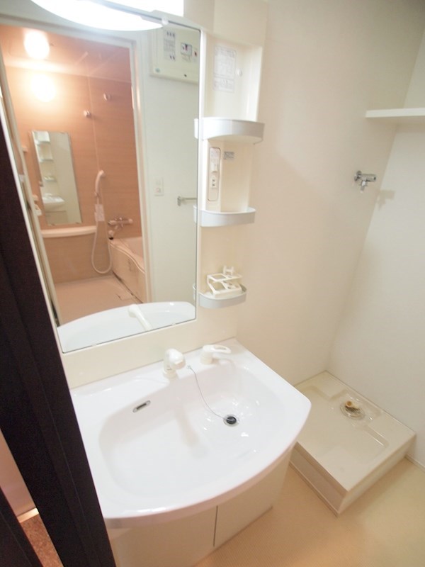洗面設備　洗面所あり。