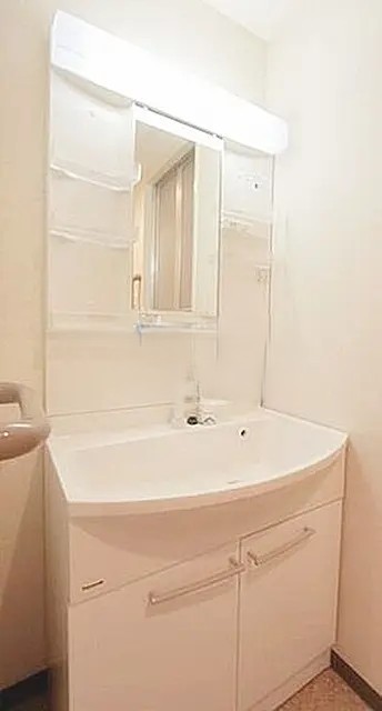 洗面設備　別部屋参考写真です