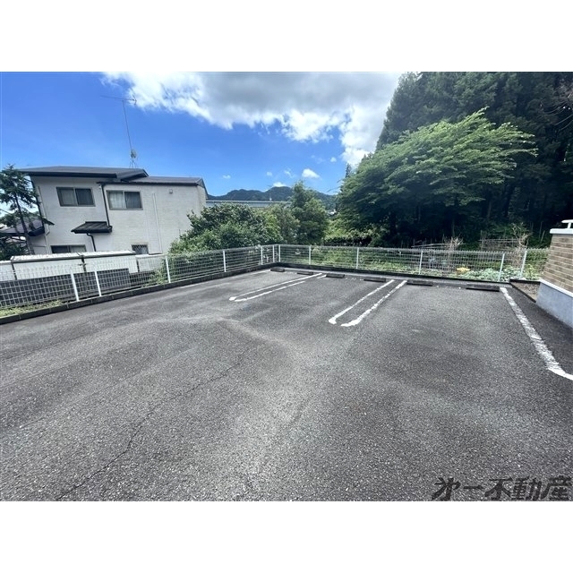 駐車場　駐車場