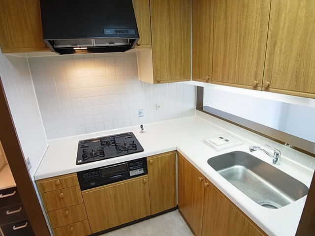 キッチン　ガス３口グリル付カウンターシステムキッチン