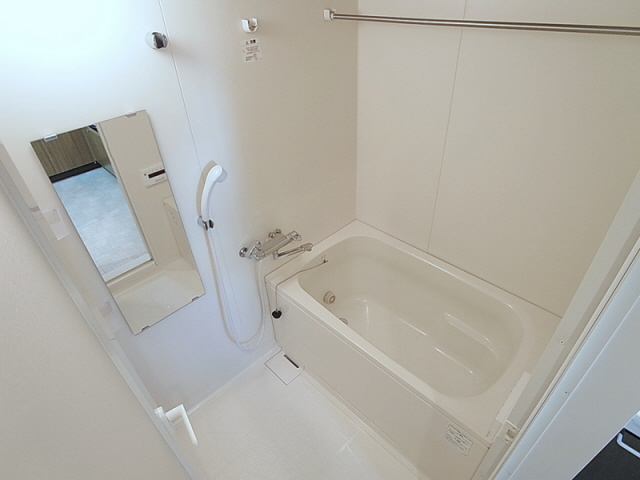 バス・シャワールーム　浴室乾燥・追焚機能付のゆとりあるバスルーム