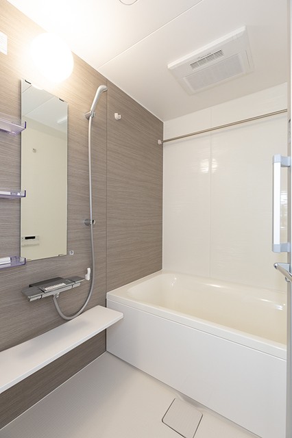 バス・シャワールーム　※写真は同タイプ住戸です。