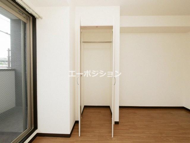 収納　ELLE難波WEST