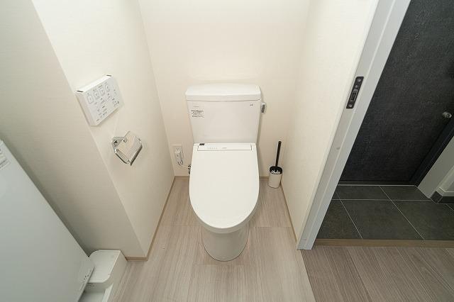 トイレ　トイレ?