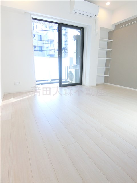 居室・リビング　南西角部屋2面採光の洋室7.5帖