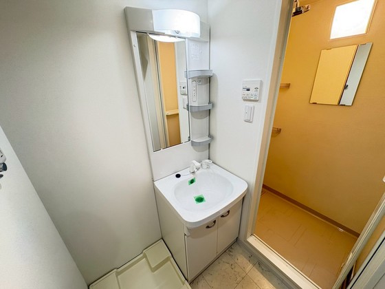 洗面設備　※別部屋の写真です