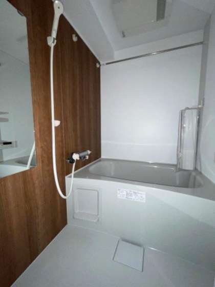 バス・シャワールーム　※別部屋の写真です